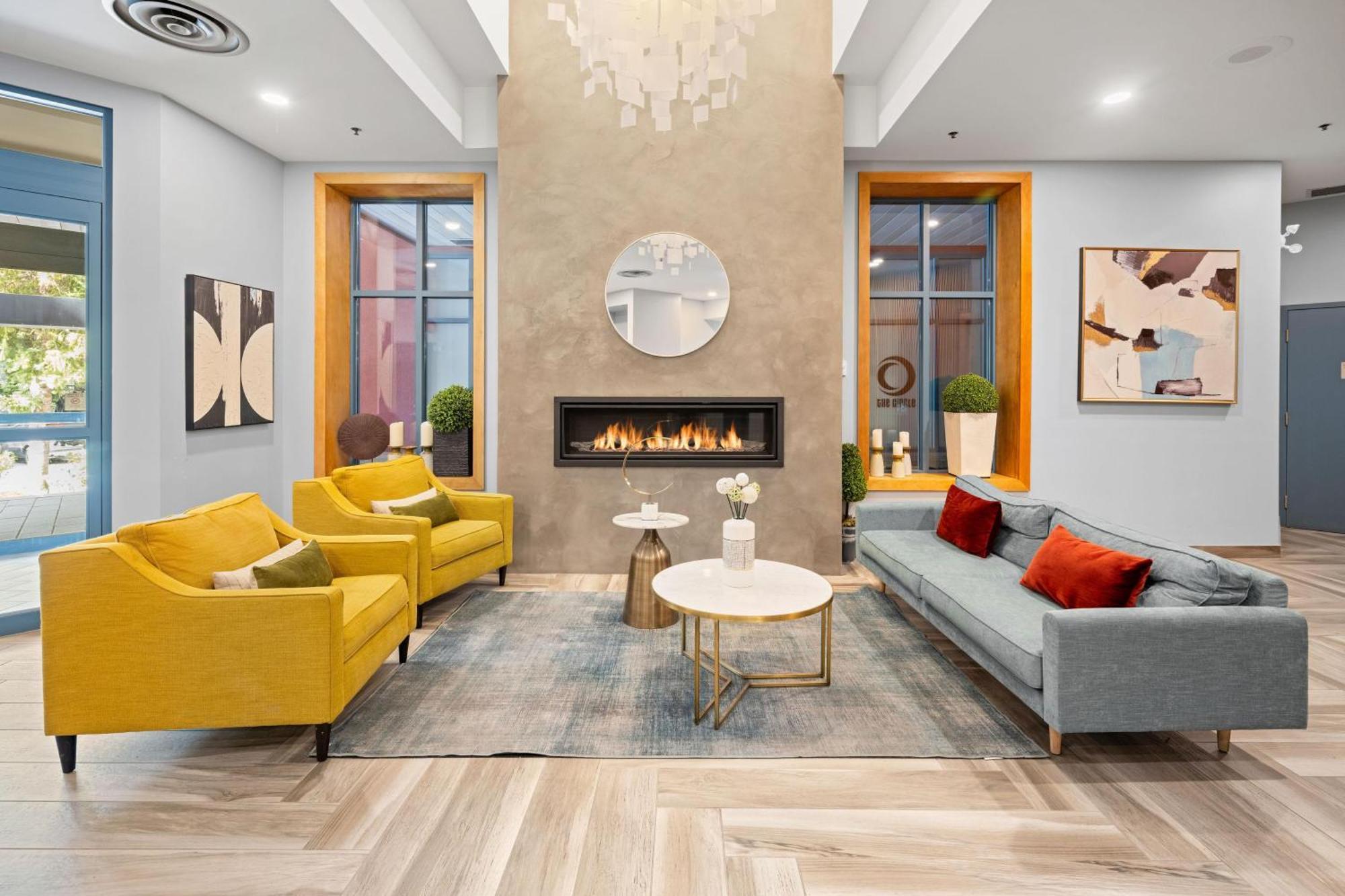 Alpenglow Lodge Family Studio With Murphy Bed By Mva Whistler Exteriör bild
