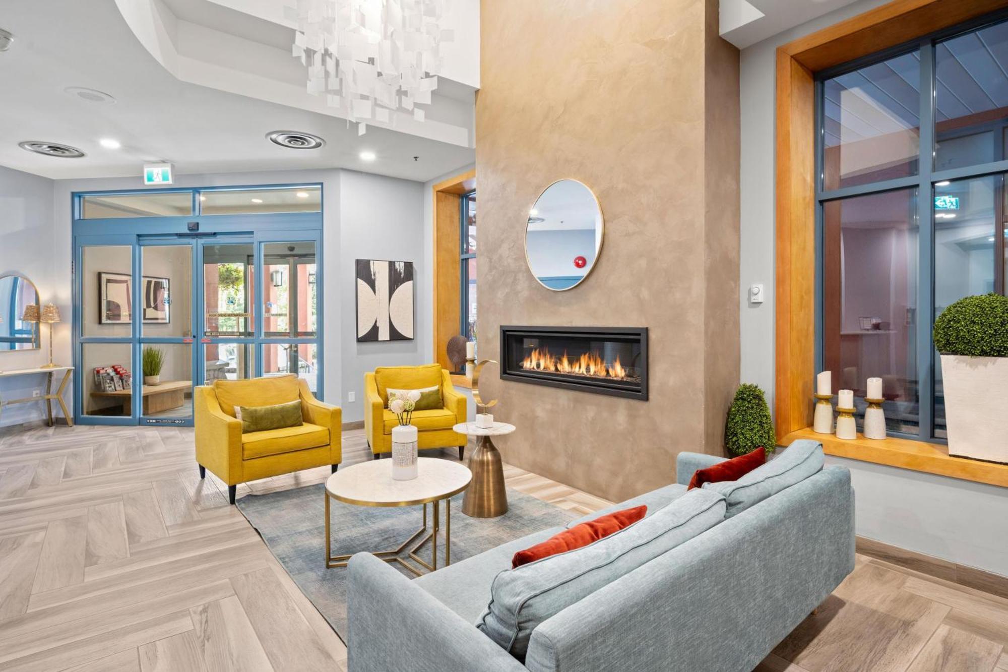 Alpenglow Lodge Family Studio With Murphy Bed By Mva Whistler Exteriör bild
